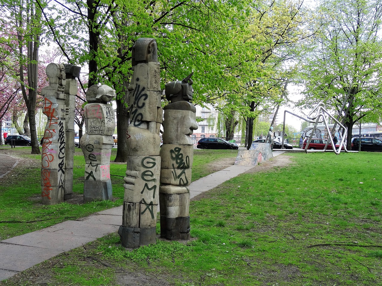 berlin totem pole park free photo