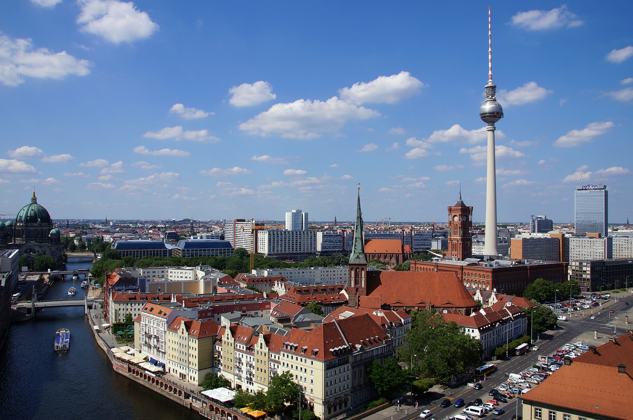 berlin tv tower nikolaiviertel free photo