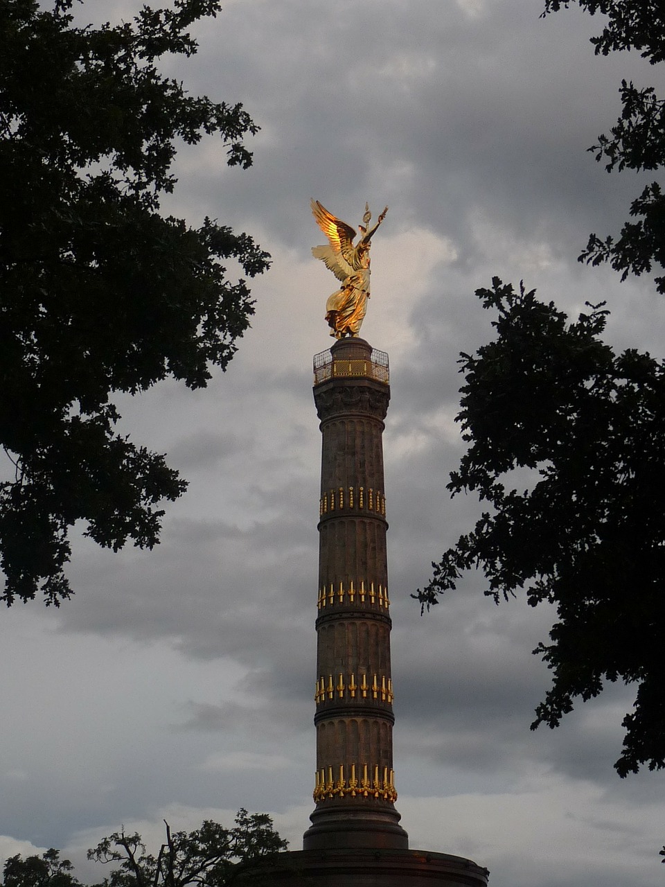 berlin monument landmark free photo