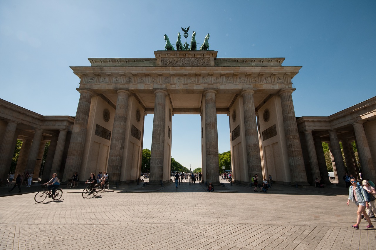 berlin  brandenburg gate  summer free photo