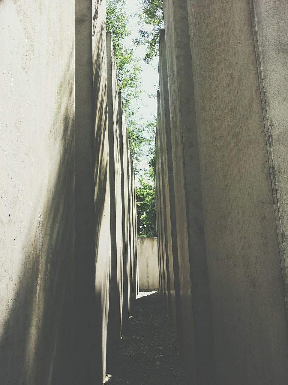 berlin jewish museum stones free photo