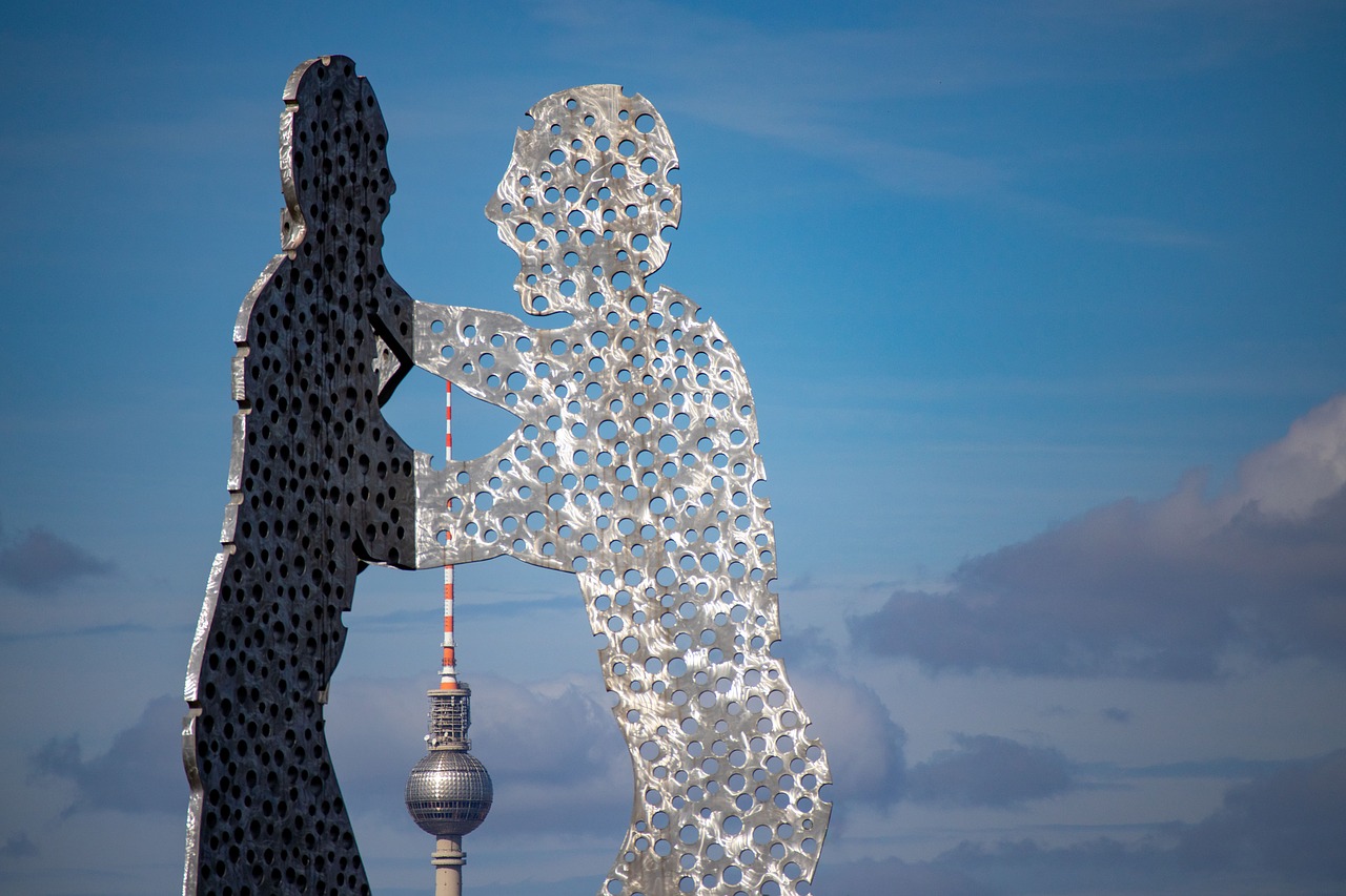 berlin  molecule men  spree free photo