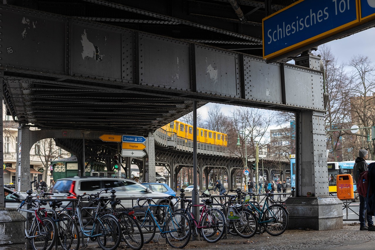 berlin  schlesisches tor  metro free photo