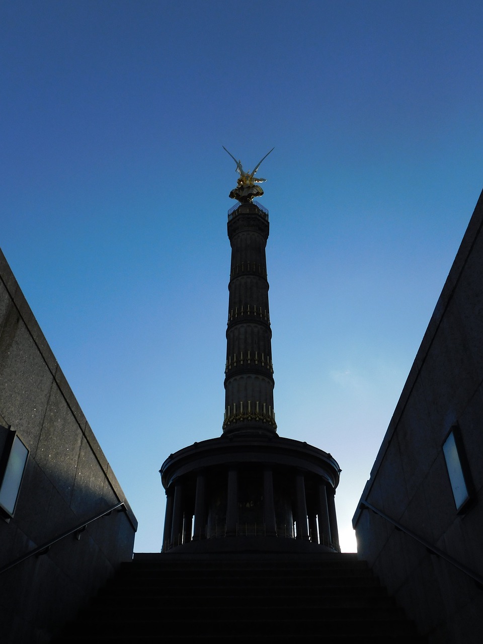 berlin  gold else  siegessäule free photo