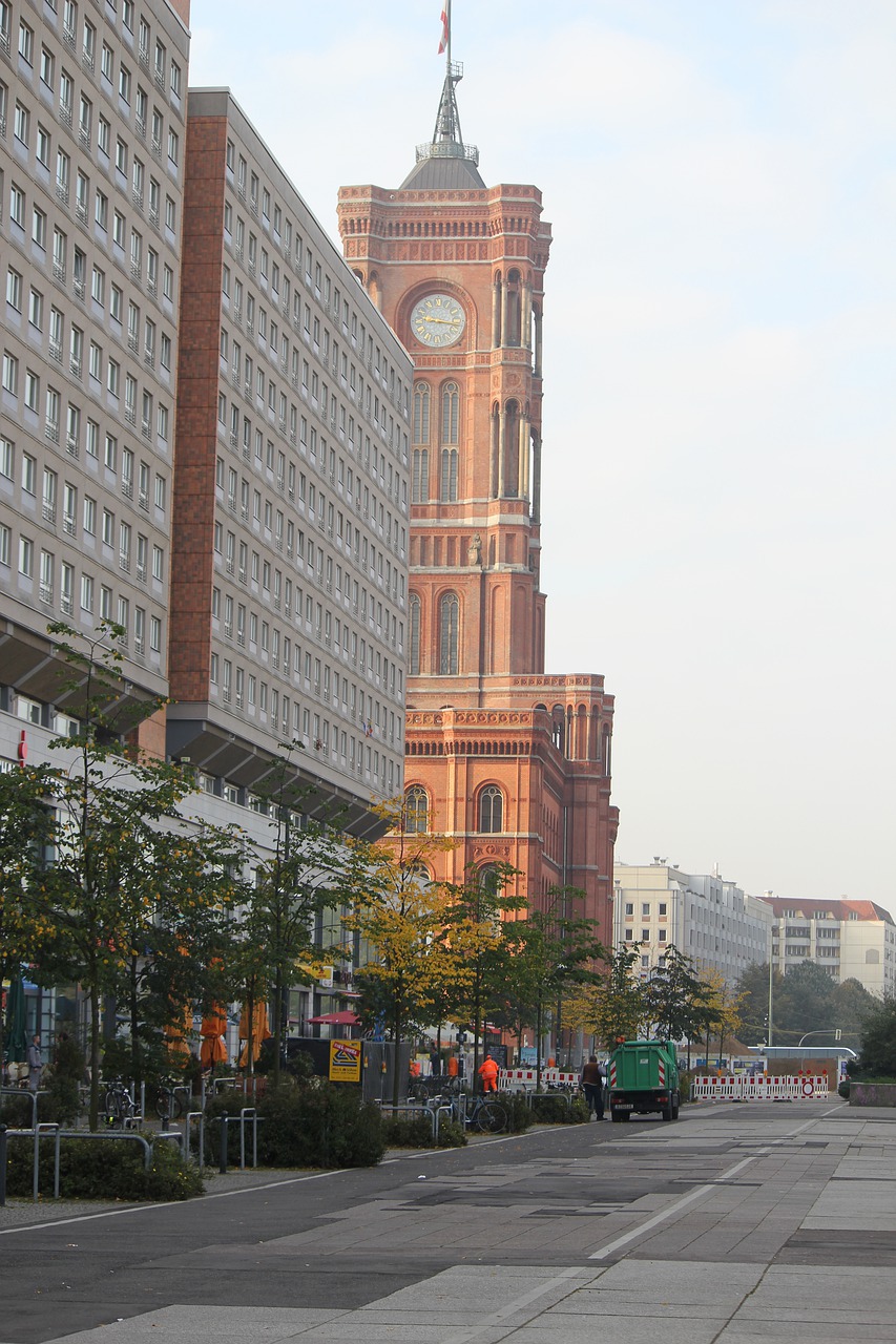 berlin  red town hall  places of interest free photo