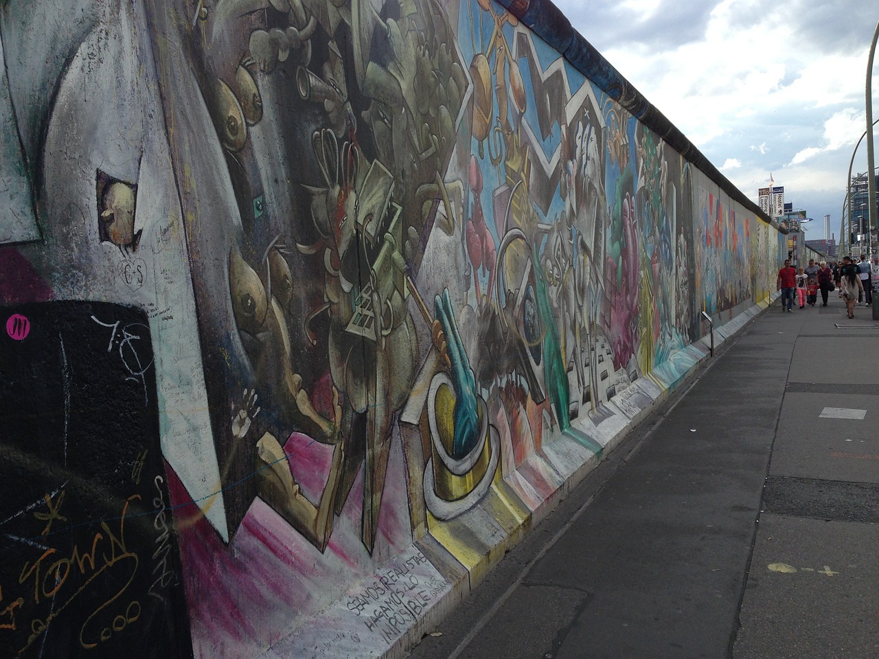 berlin wall art free photo