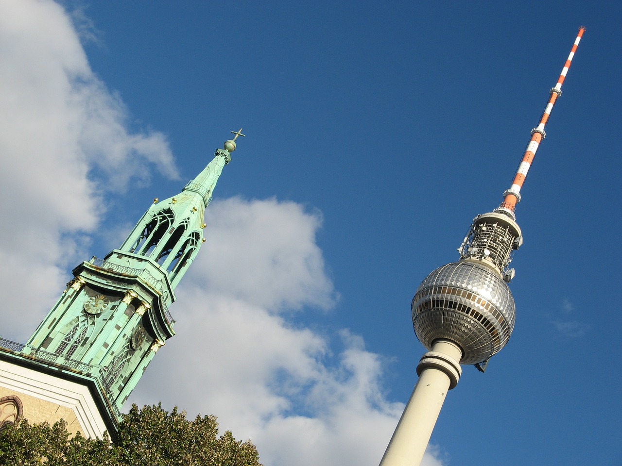 berlin tv tower contrast free photo