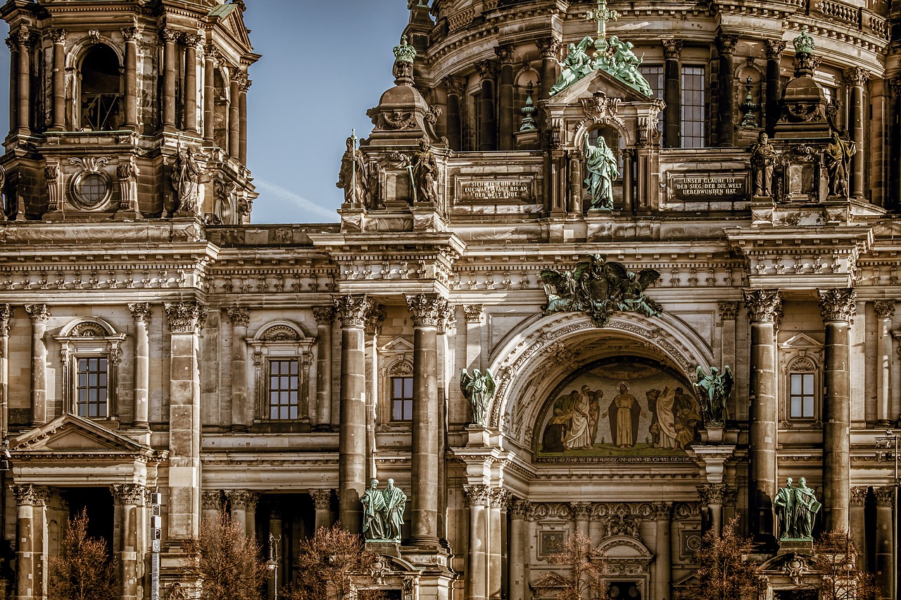 berlin cathedral  building  architecture free photo