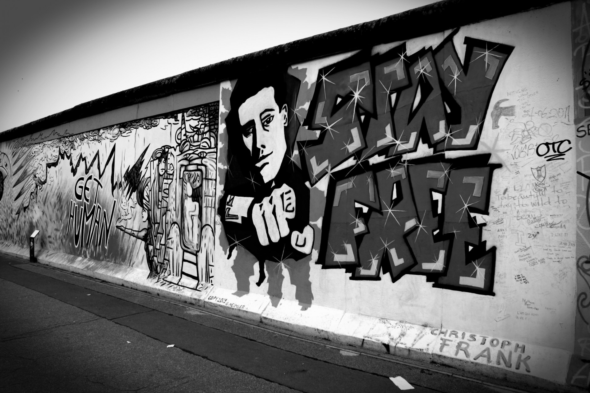 berlin wall art free photo