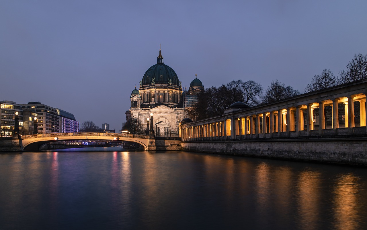 berliner dom  water  river free photo