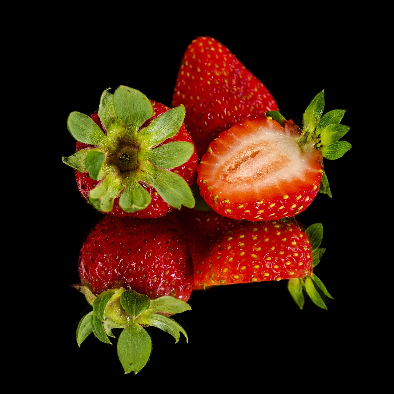 berries berry strawberries free photo