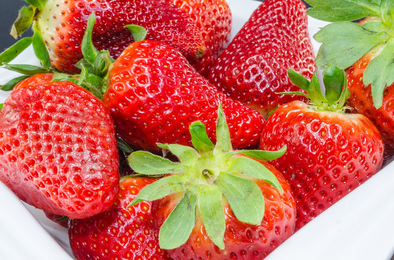 berries fruit strawberries free photo