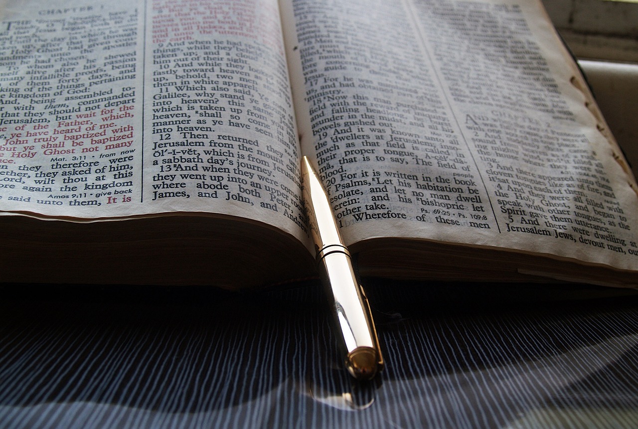 bible pen god free photo