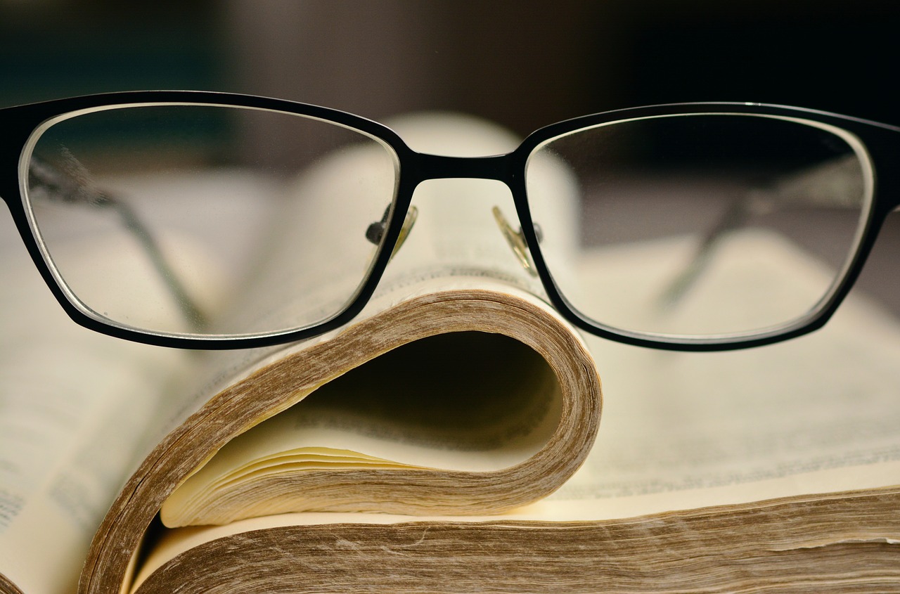 bible glasses book free photo