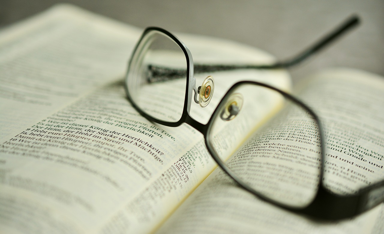 bible glasses book free photo