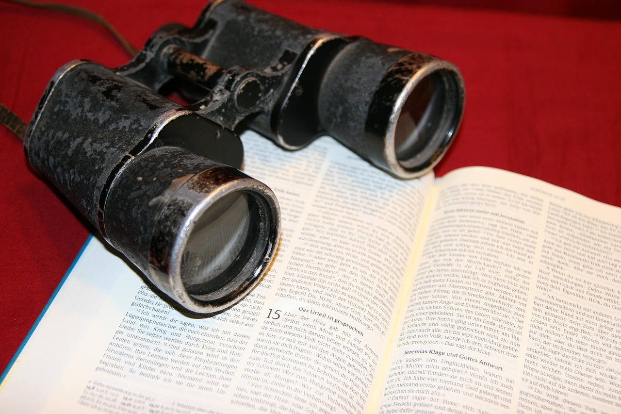 bible  binoculars  bible study free photo