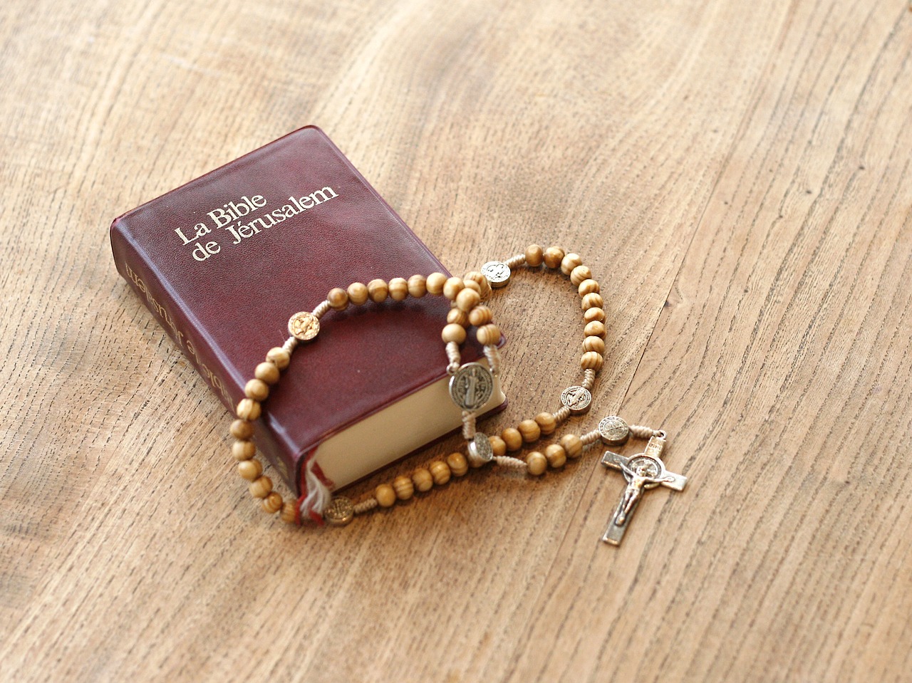 bible  rosary  religion free photo