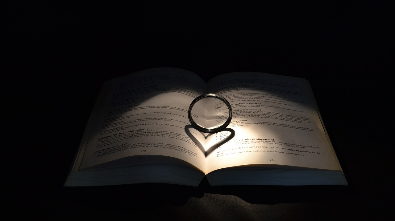 bible ring book free photo