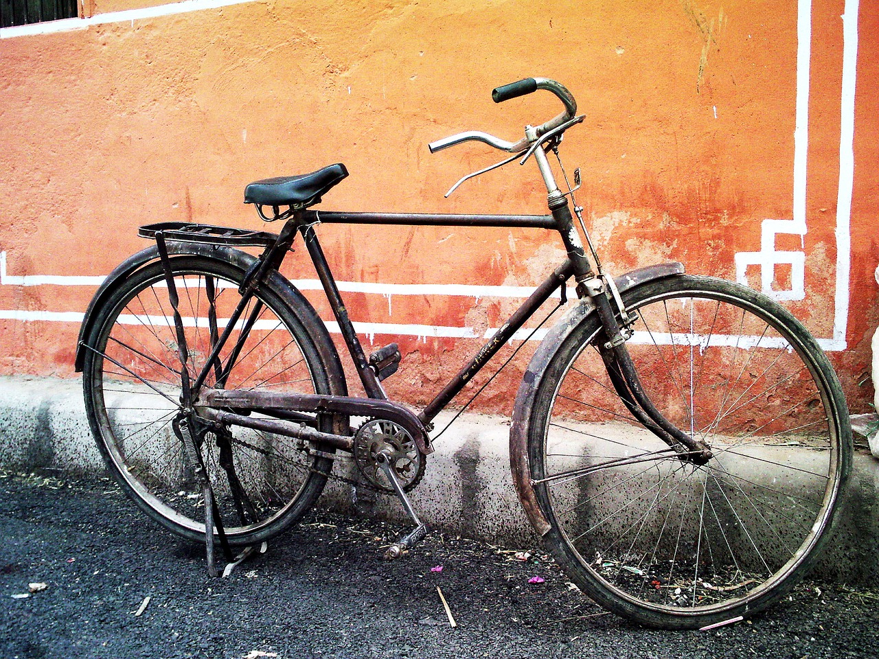 bicycle old bike used bicycle free photo