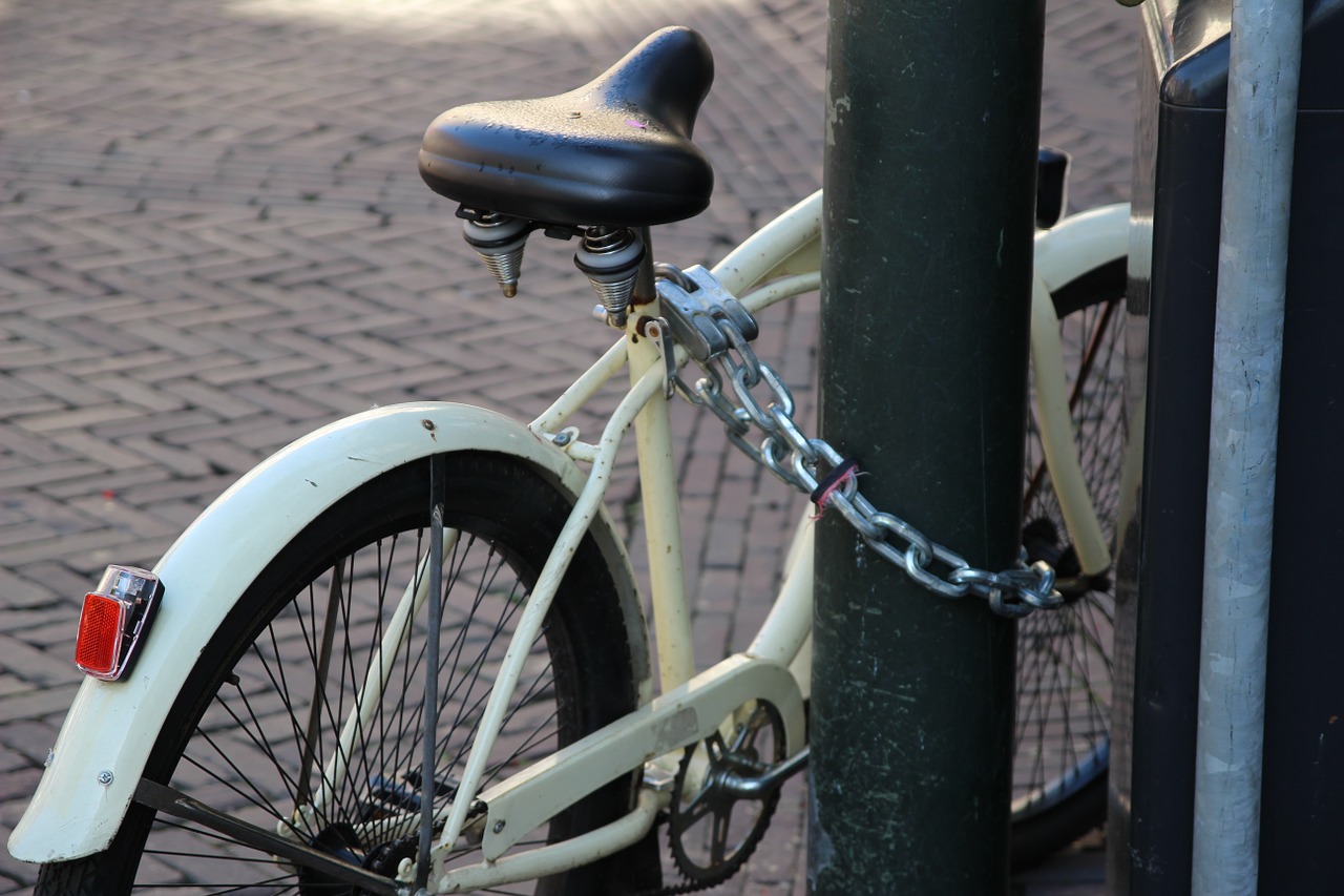 Bicycle,lock,bike lock,free pictures, free photos - free image from needpix.com