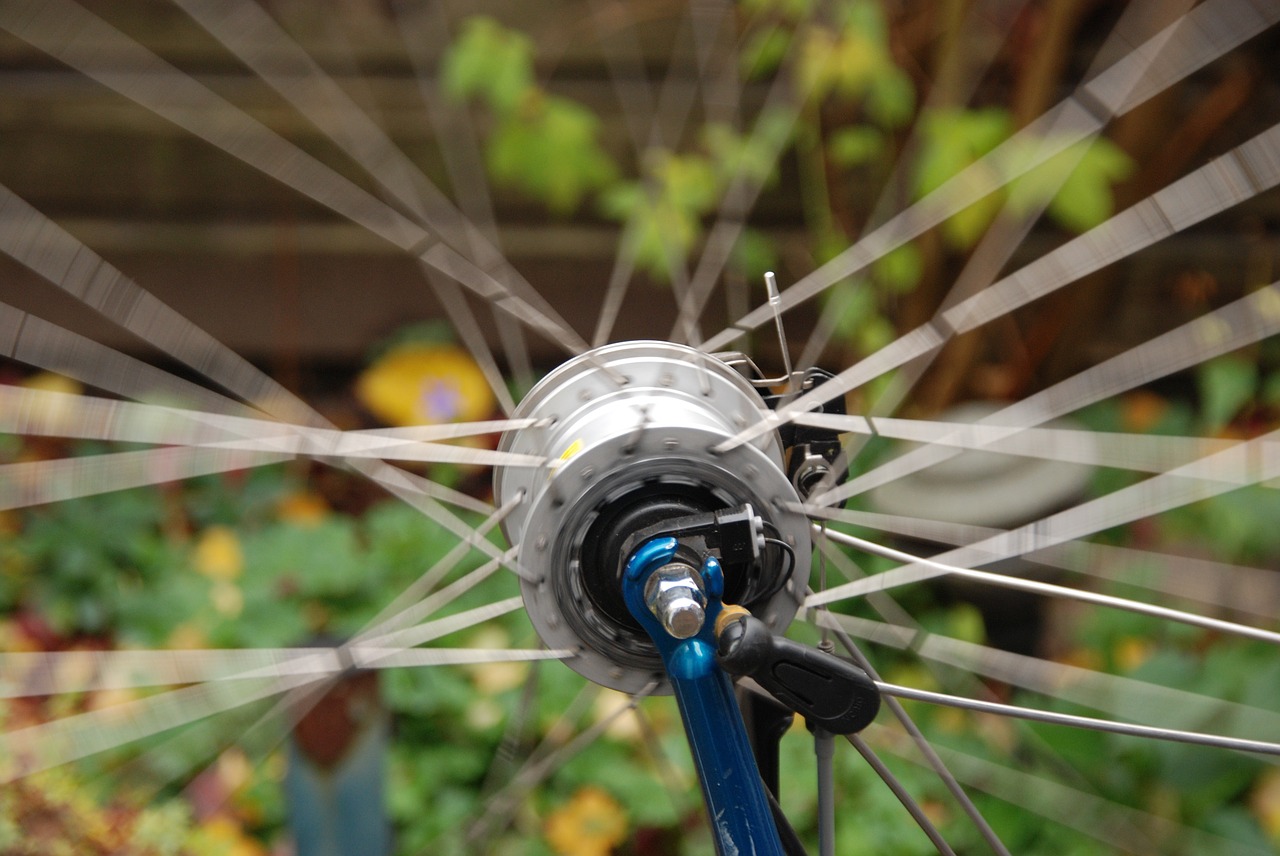 bicycle wheel motion free photo