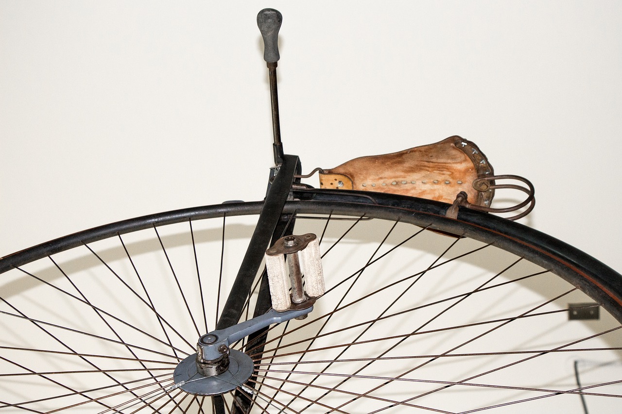 bicycle large wheel vintage free photo