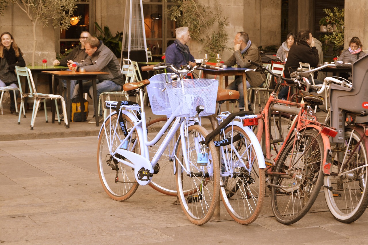 bicycle barcelona plaza free photo