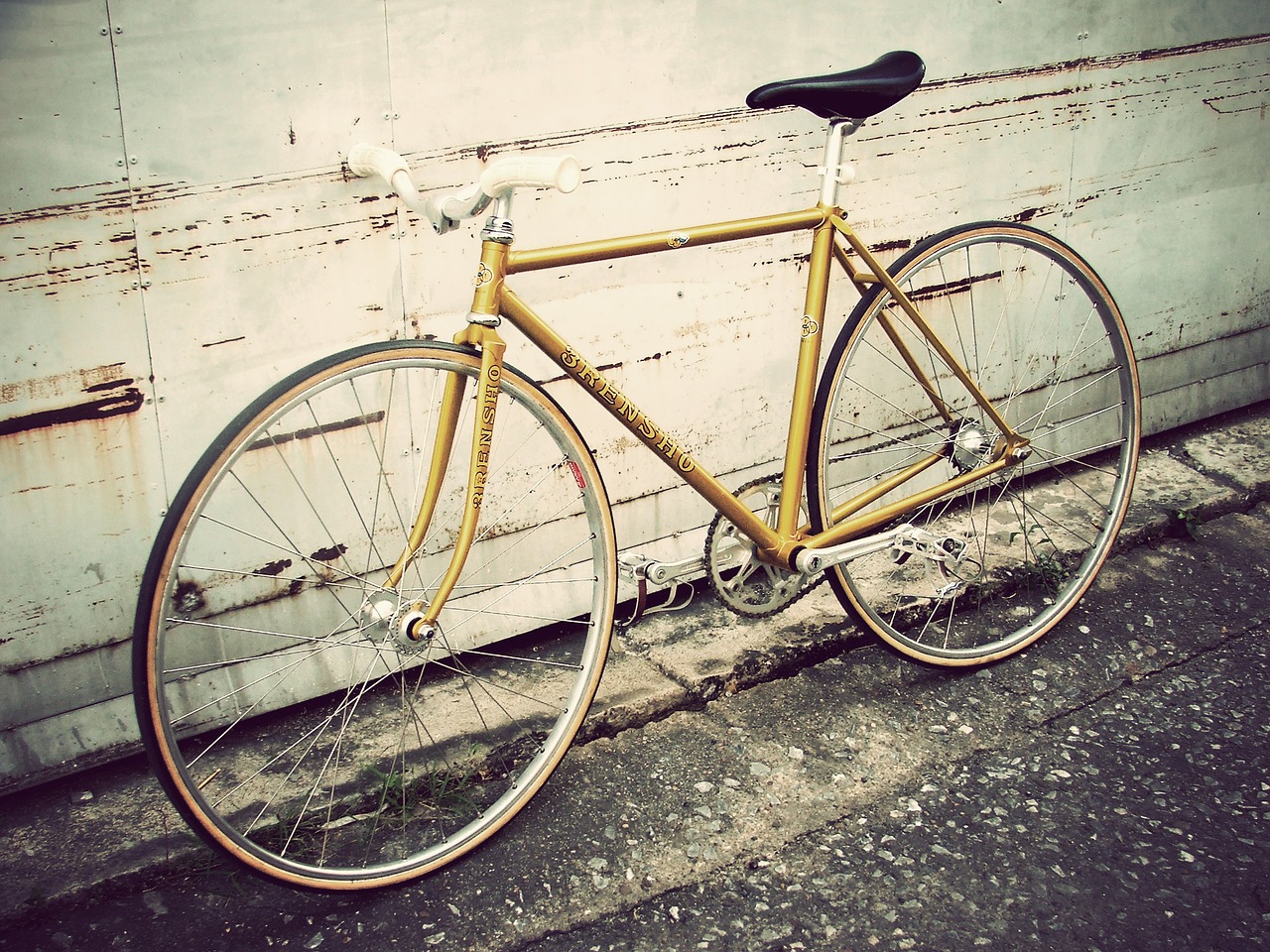 bicycle yellow old free photo