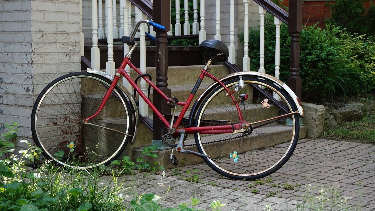 bicycle outside old free photo