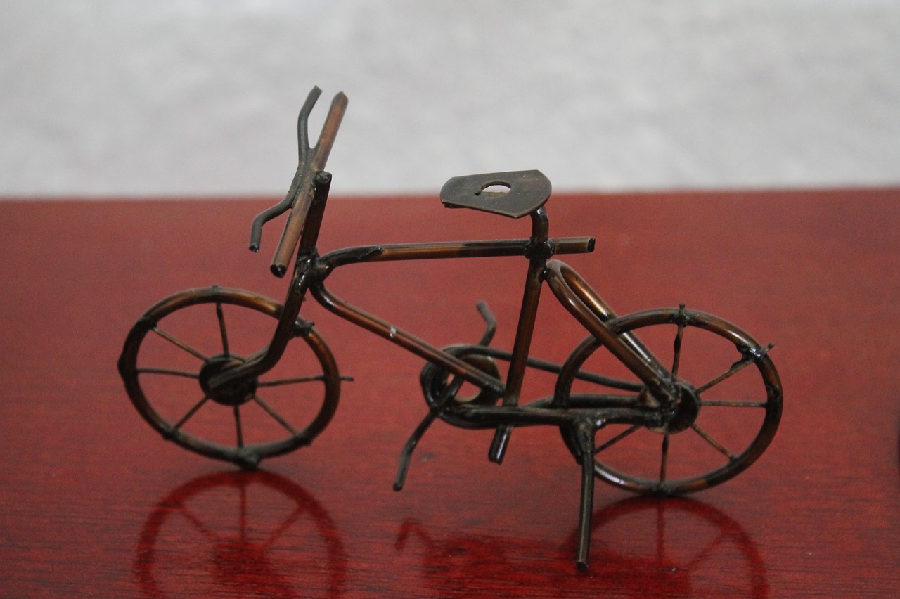 bicycle sculpture chalma free photo