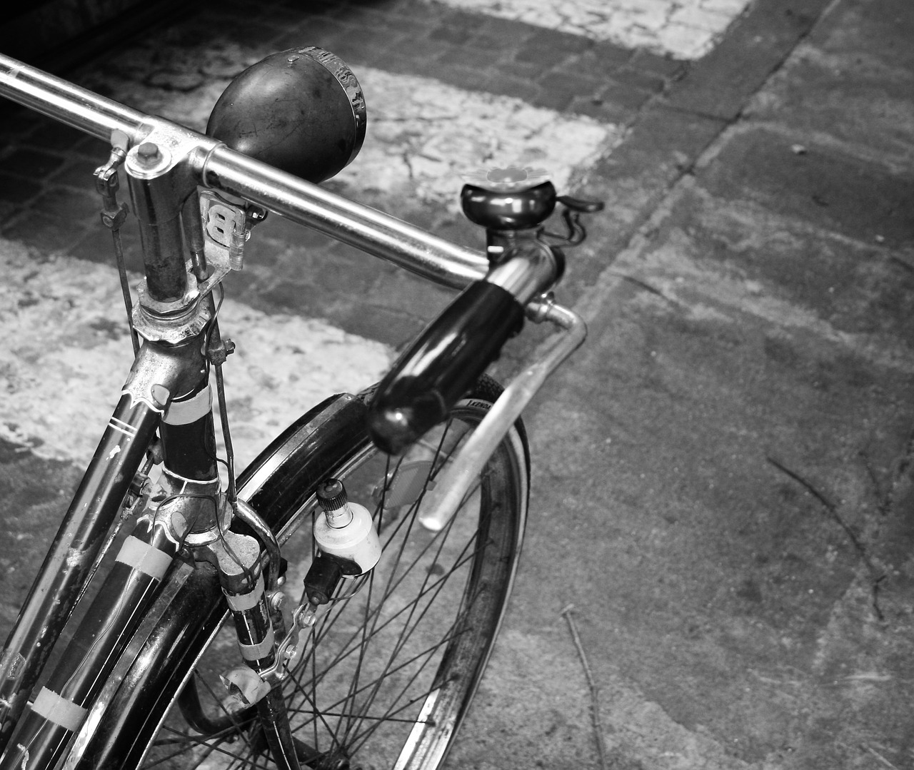 bicycle wheel handlebars free photo