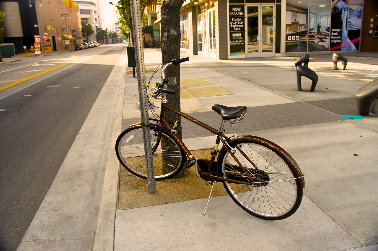 bicycle town litletokyo free photo