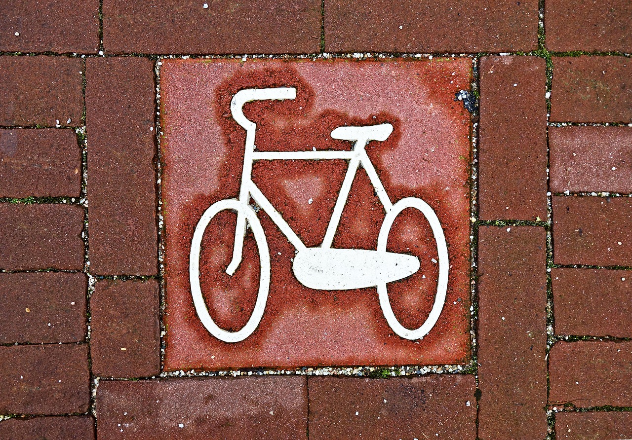 bicycle icon traffic sign free photo