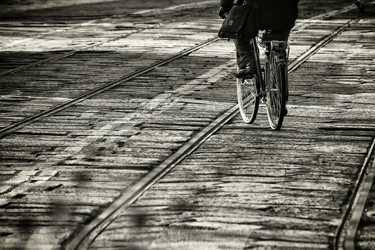 bicycle milan italy free photo