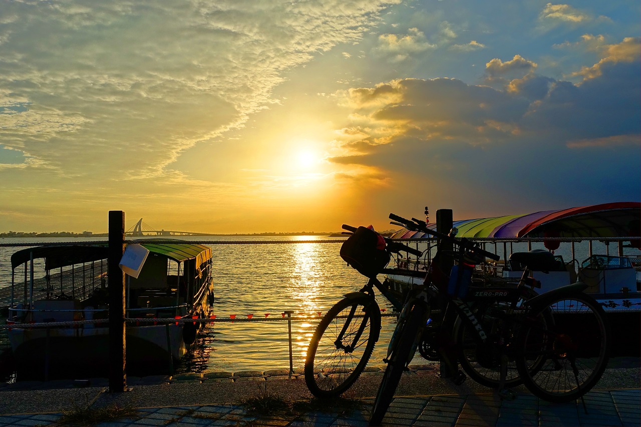 bicycle bike sea free photo