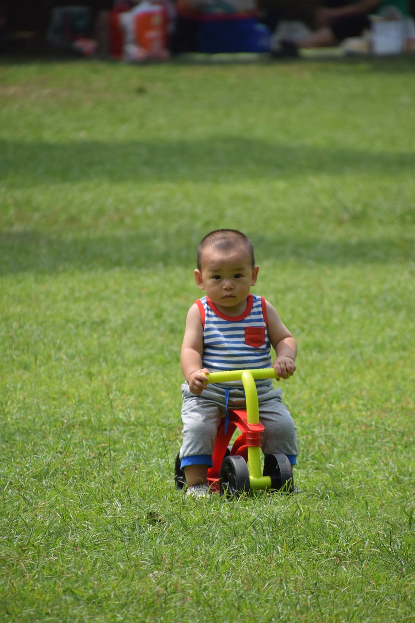 bicycle kid learning free photo