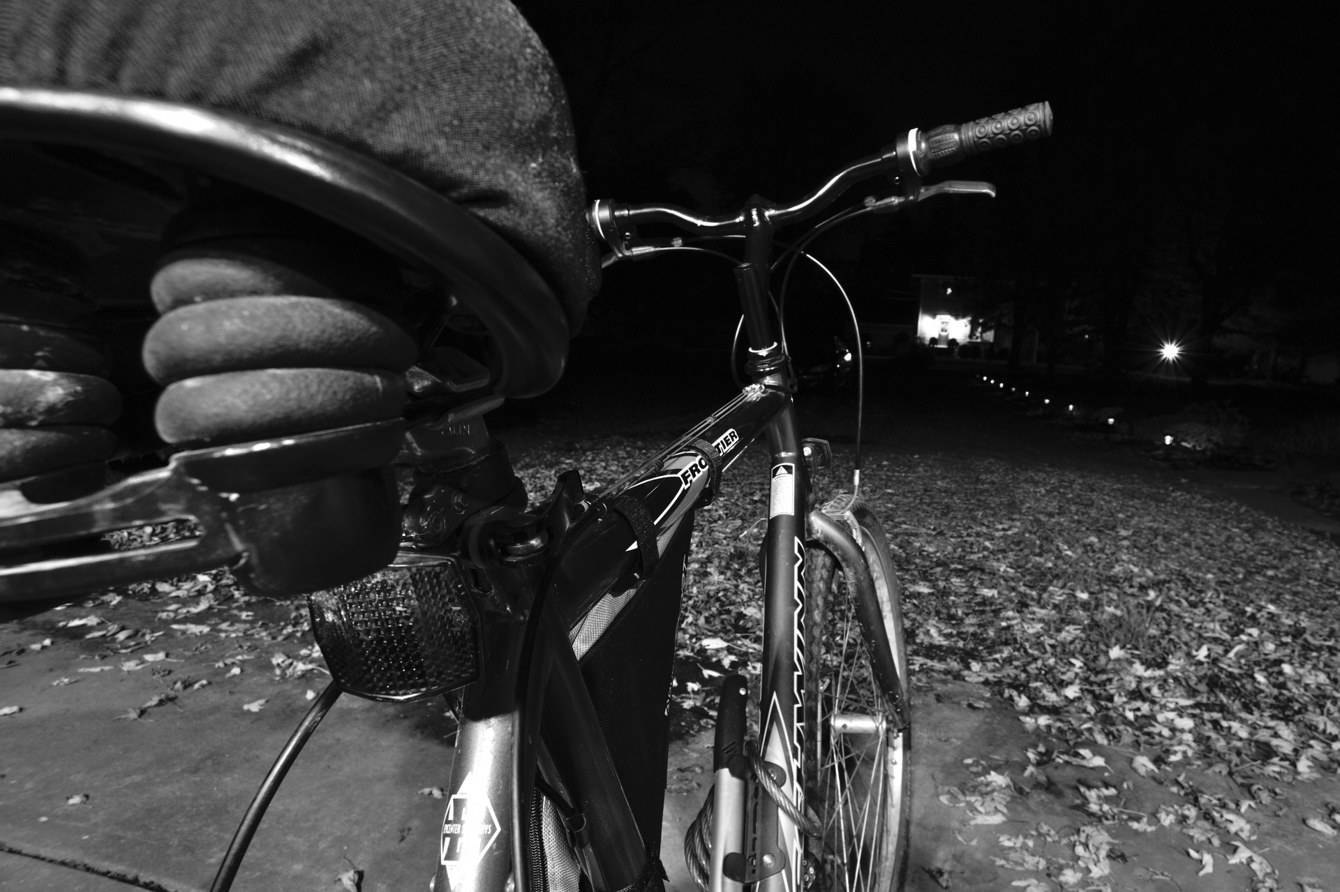 bicycle night bicycle at night free photo