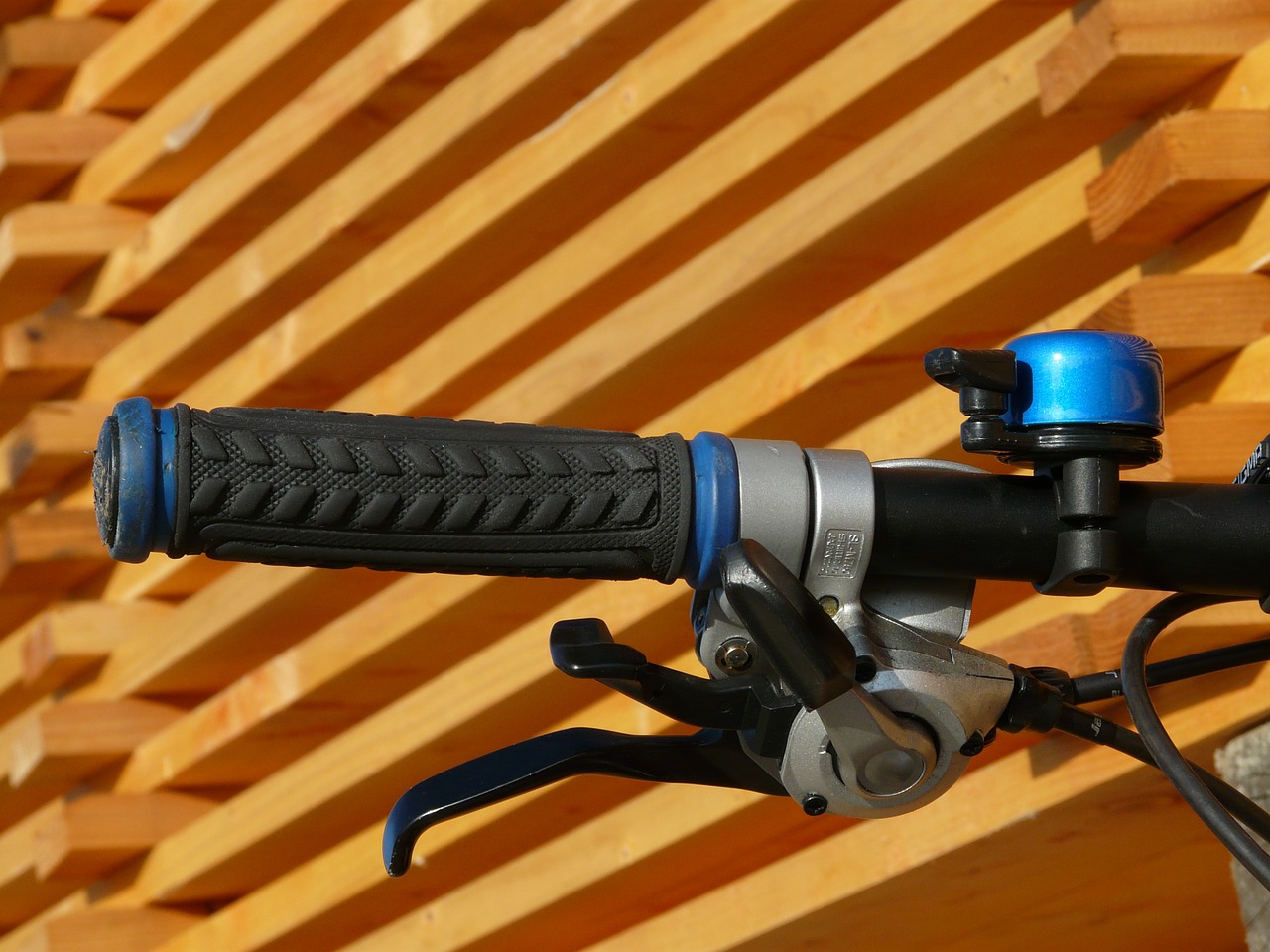 bicycle handlebar handlebars brake levers free photo