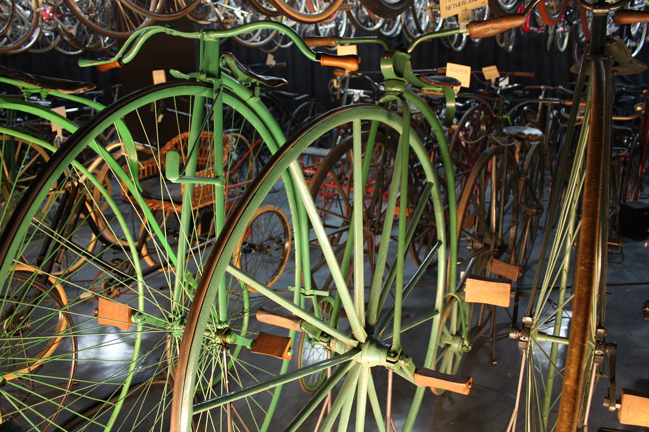 bicycles  oldtimer  museum free photo