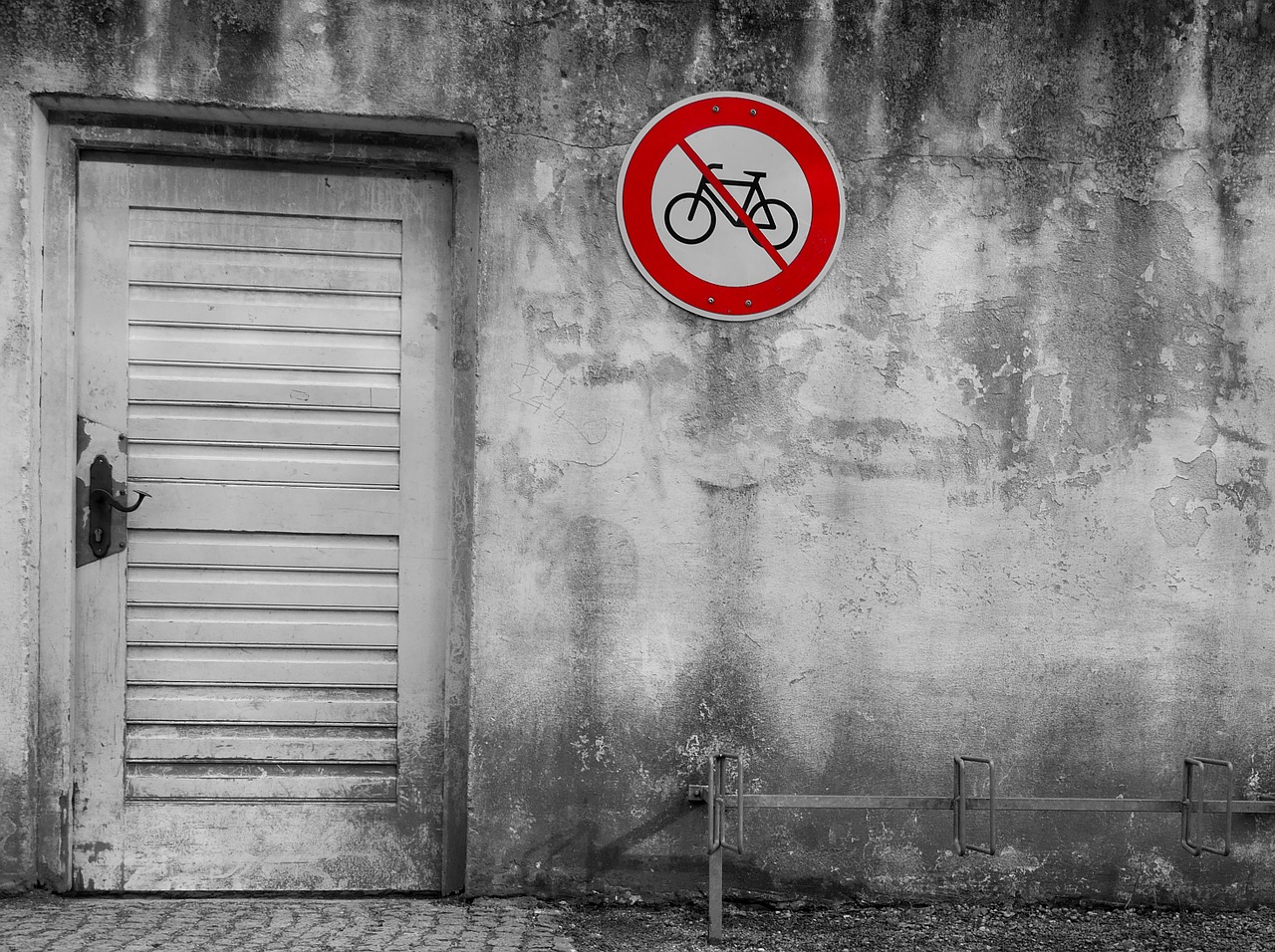 bicycles forbidden forbidden sign free photo