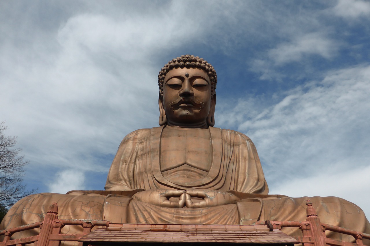 聚楽園 big buddha  donghae  large free photo