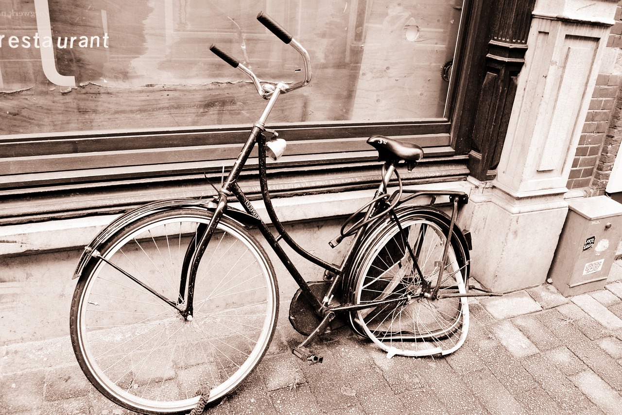 bike old broken free photo