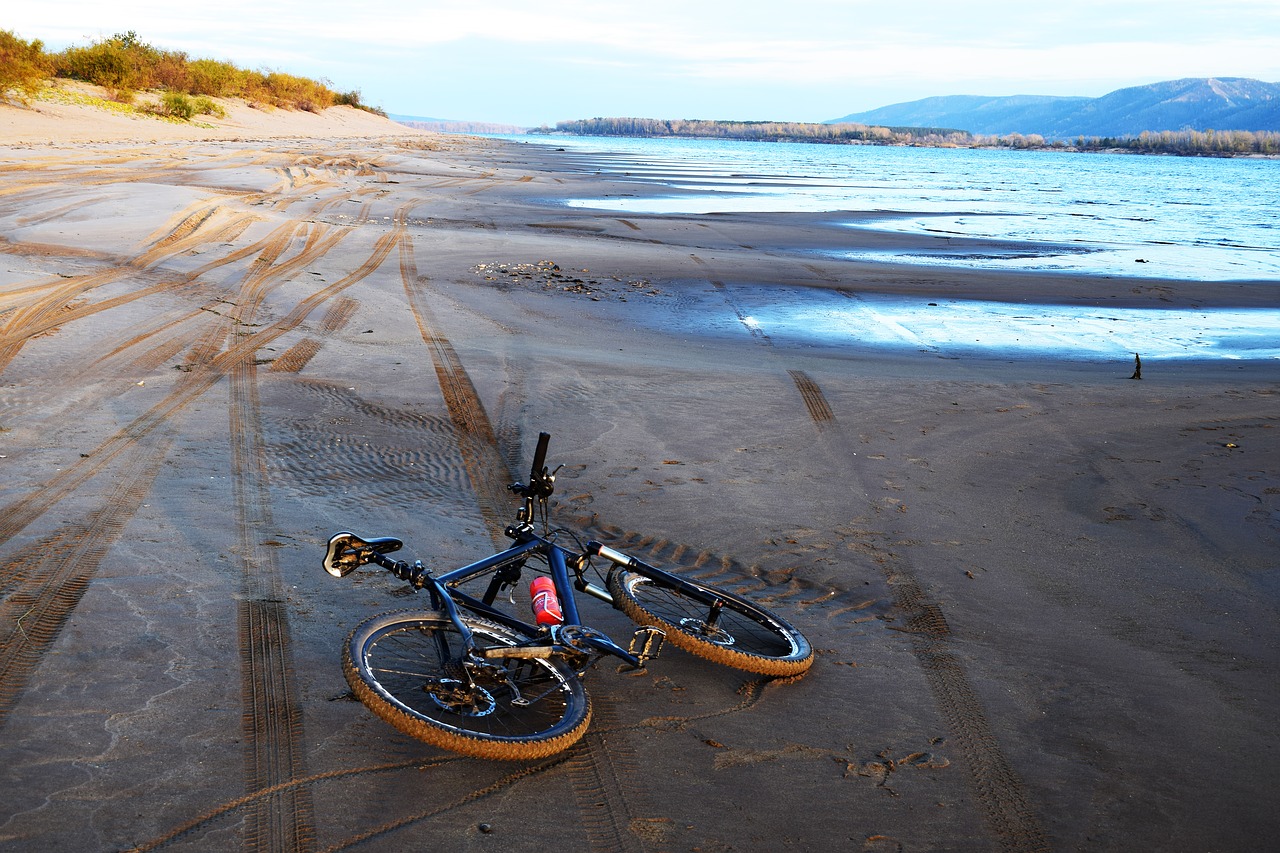 bike beach autumn free photo