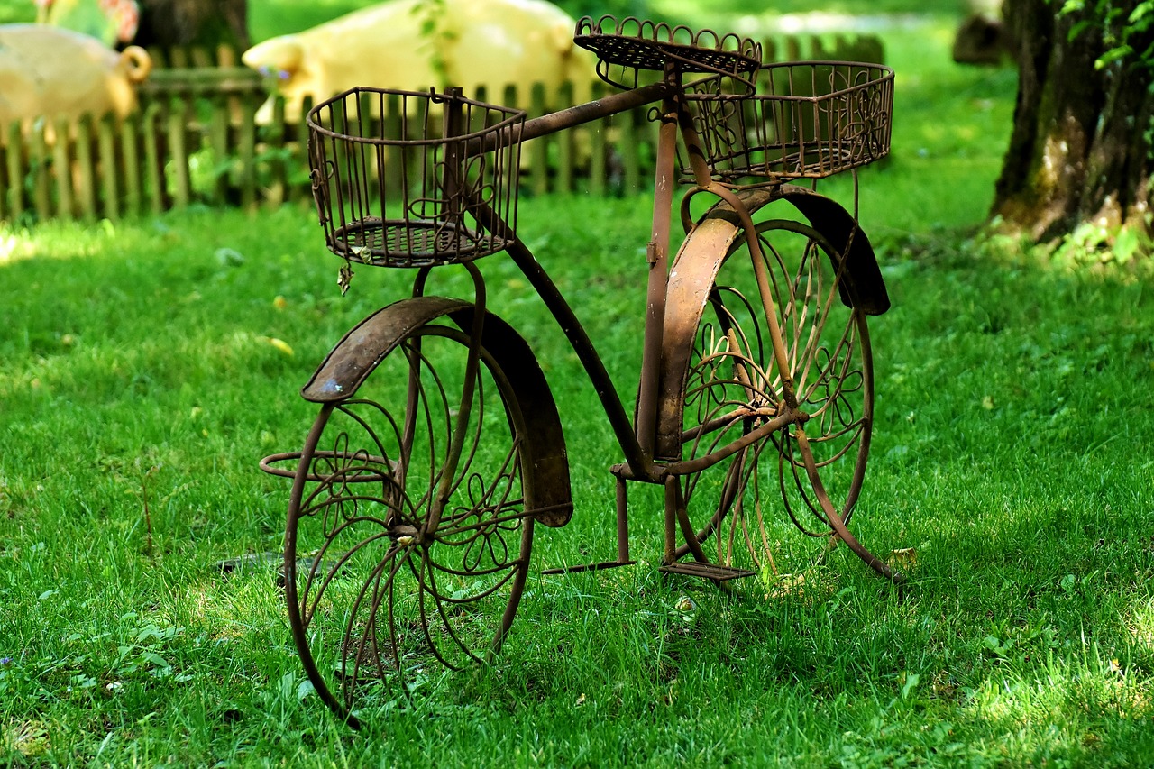 bike decoration garden free photo