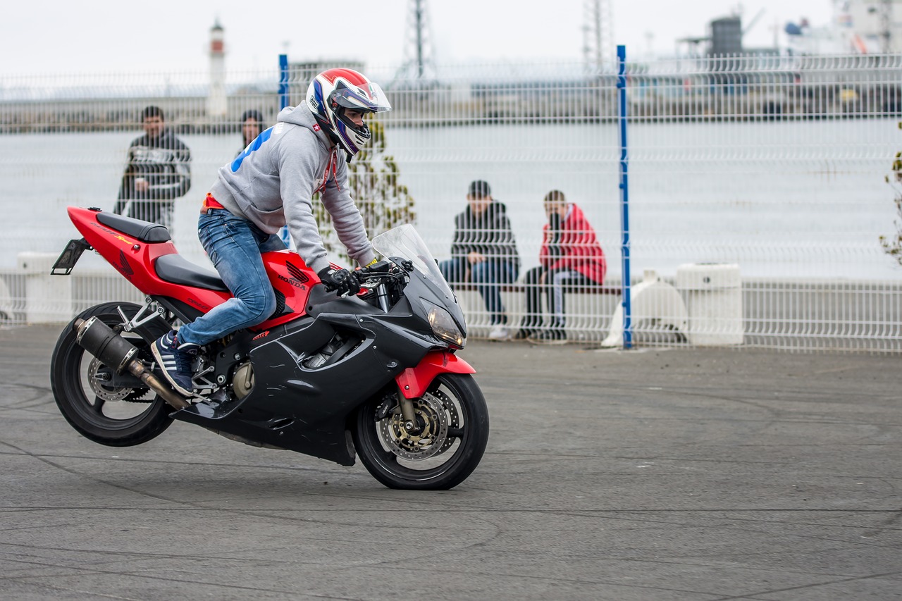 bike  race  motorbike free photo