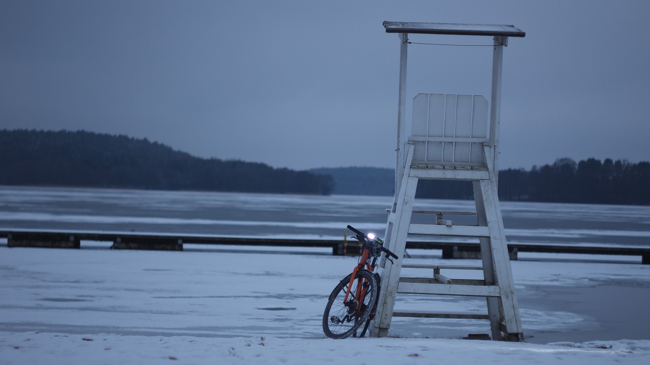 bike  lake  winter free photo