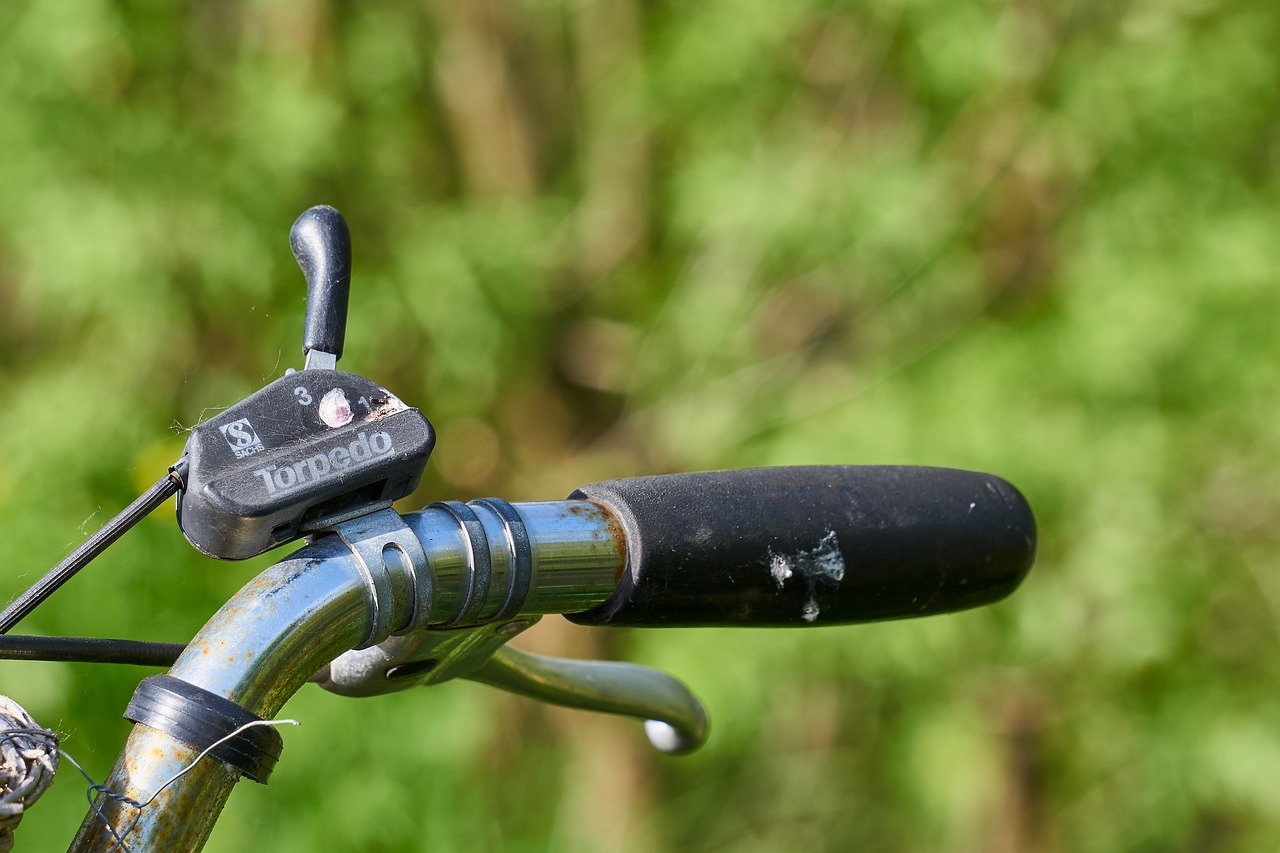 bike  steering wheel  gears free photo