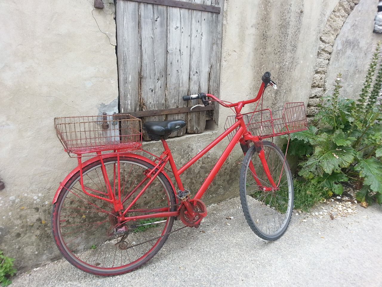 bike red cycling free photo