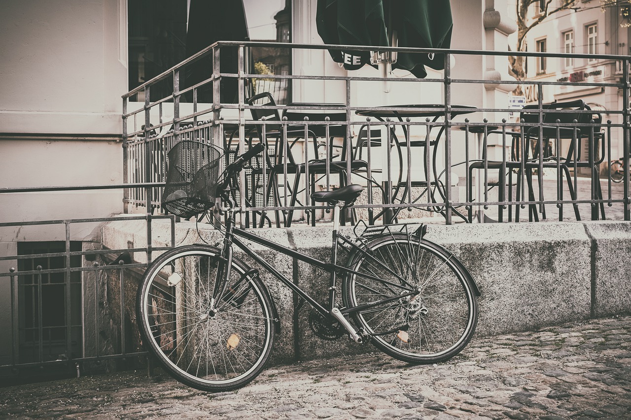 bike  parked  basket free photo