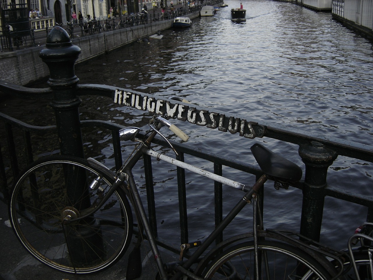 bike amsterdam channel free photo